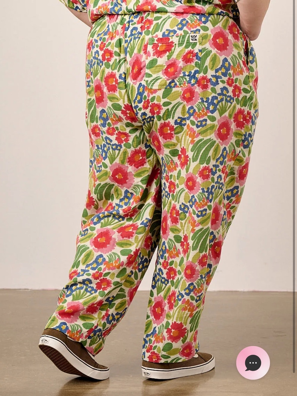 Lucy and Yak - Freddie - Barrel Leg Cotton Trousers in Ivory Marie - Picture 4 of 9